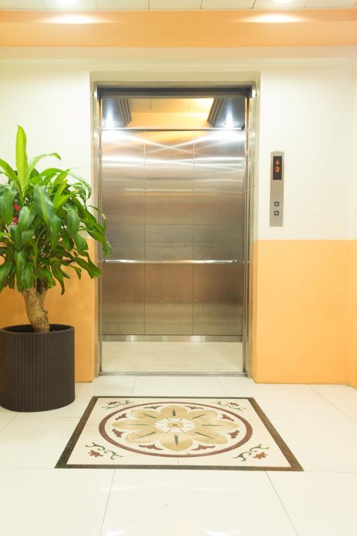 City Center Hotel Baguio City Екстер'єр фото