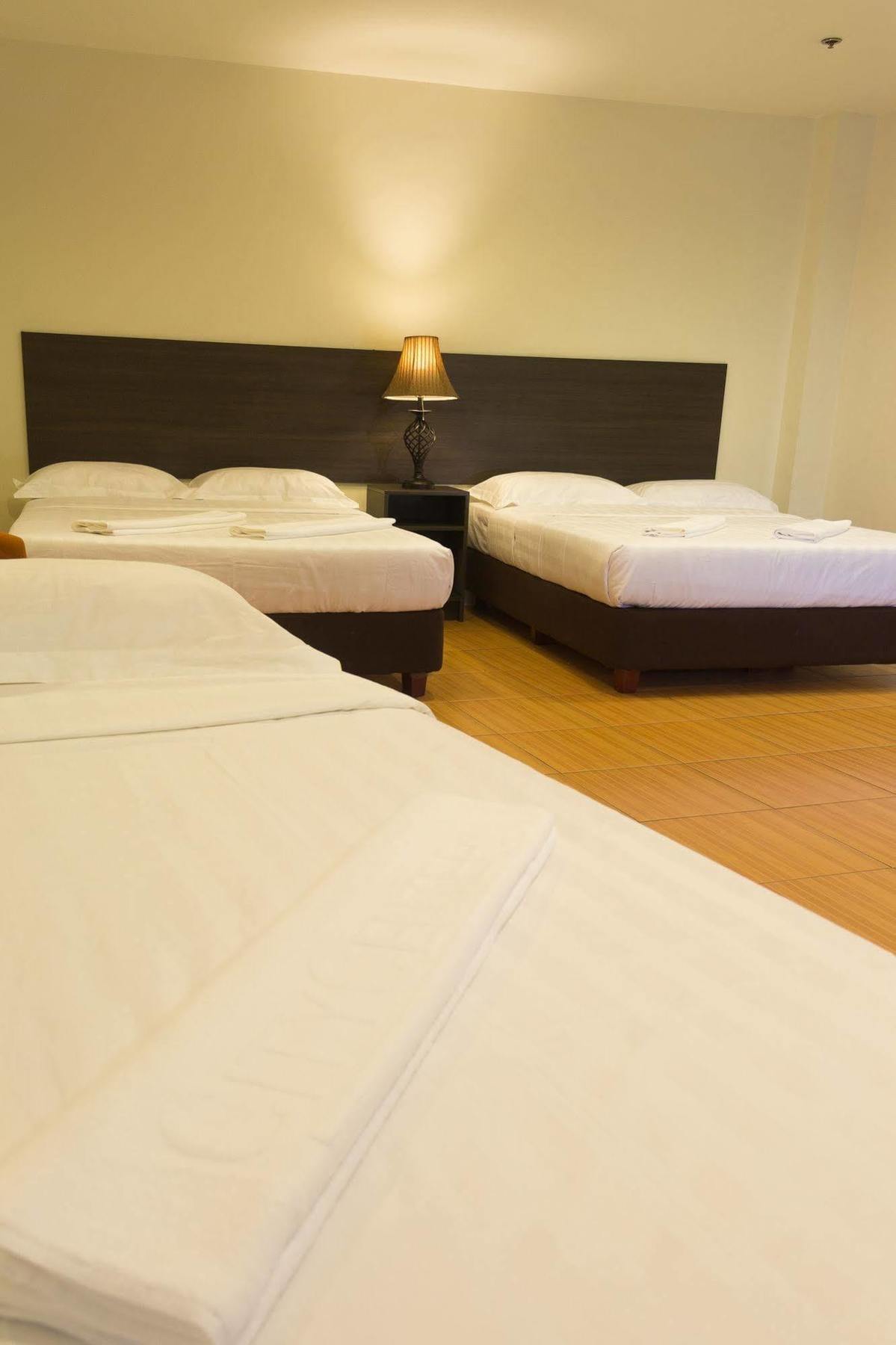 City Center Hotel Baguio City Екстер'єр фото