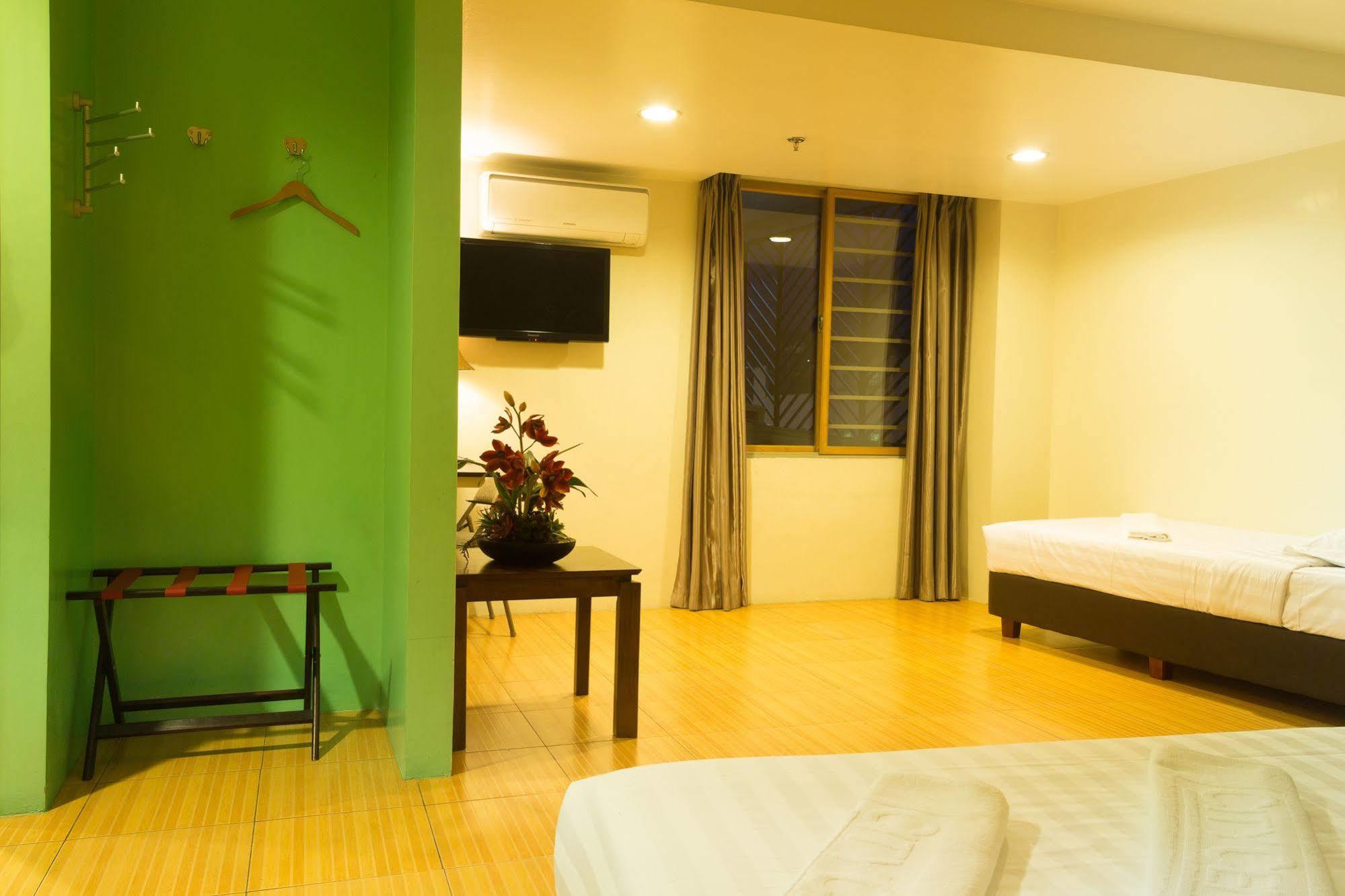 City Center Hotel Baguio City Екстер'єр фото