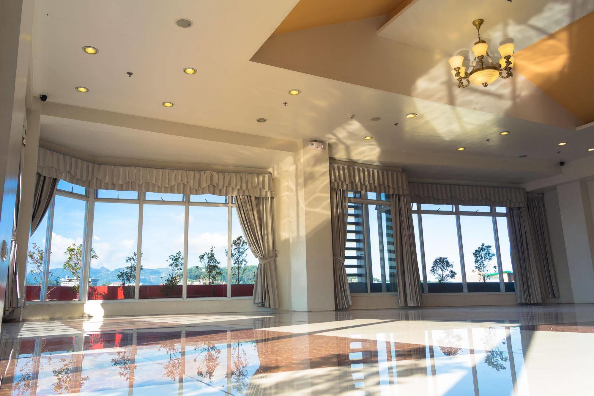 City Center Hotel Baguio City Екстер'єр фото
