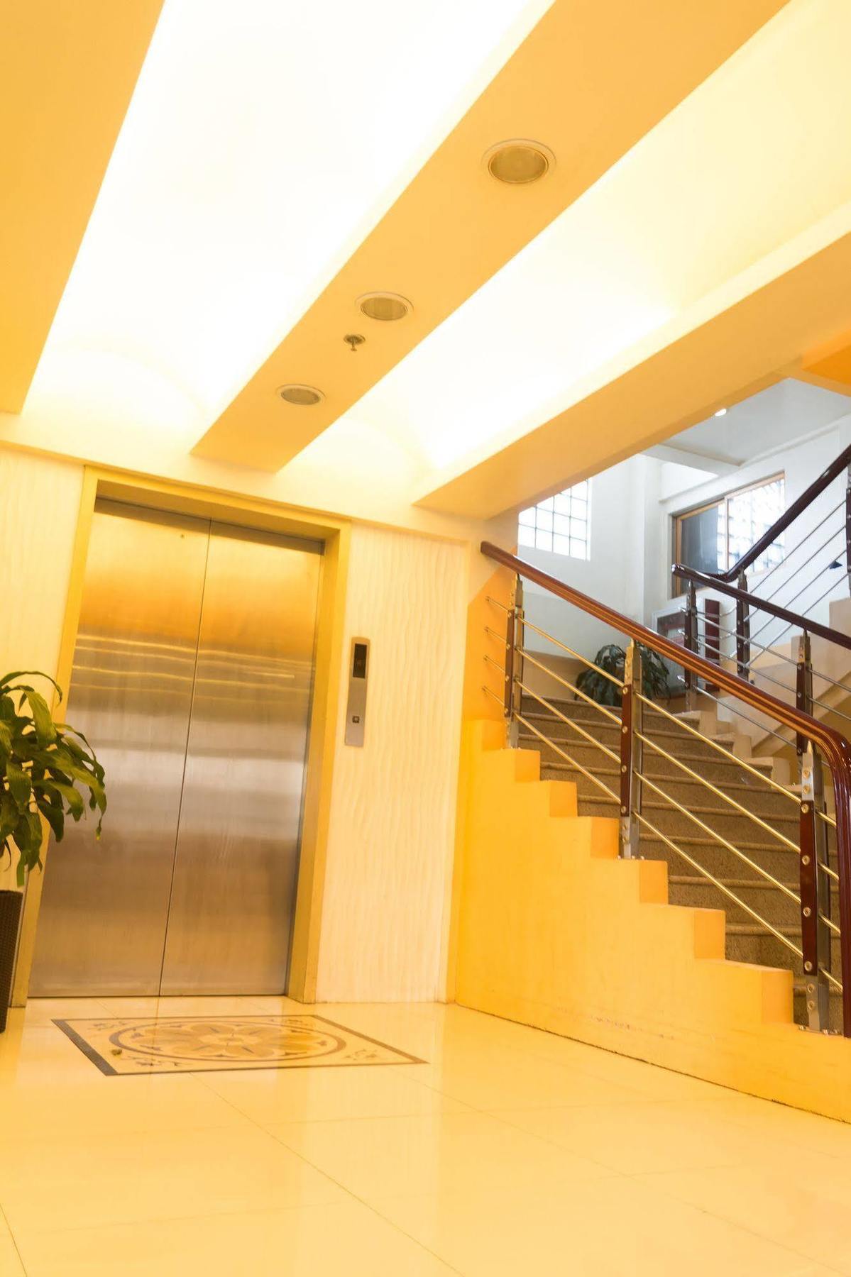 City Center Hotel Baguio City Екстер'єр фото